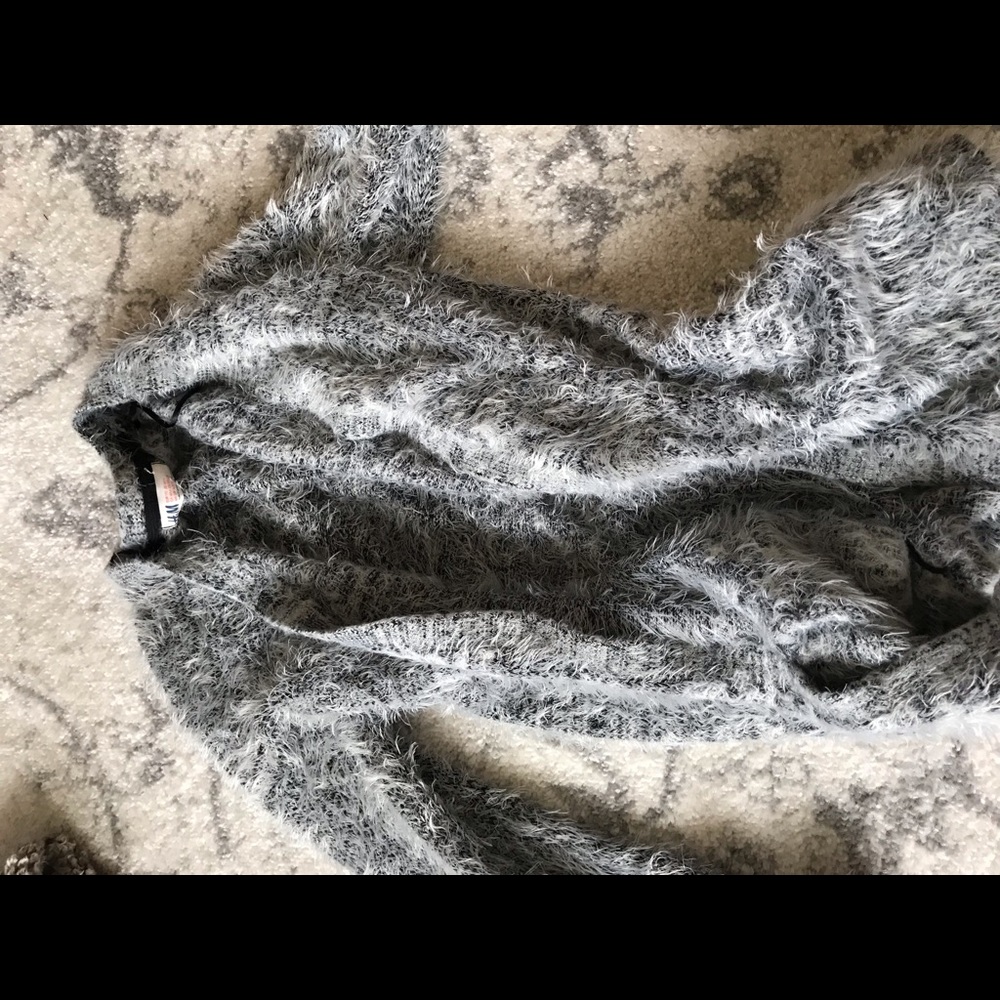H&M Never worn new fuzzy grey cardigan